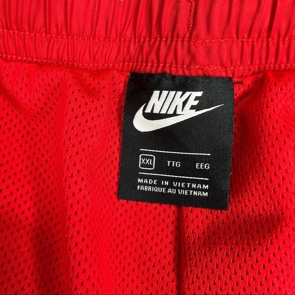 Nike Sportswear Men's Woven Flow Shorts - Picture 7 of 13